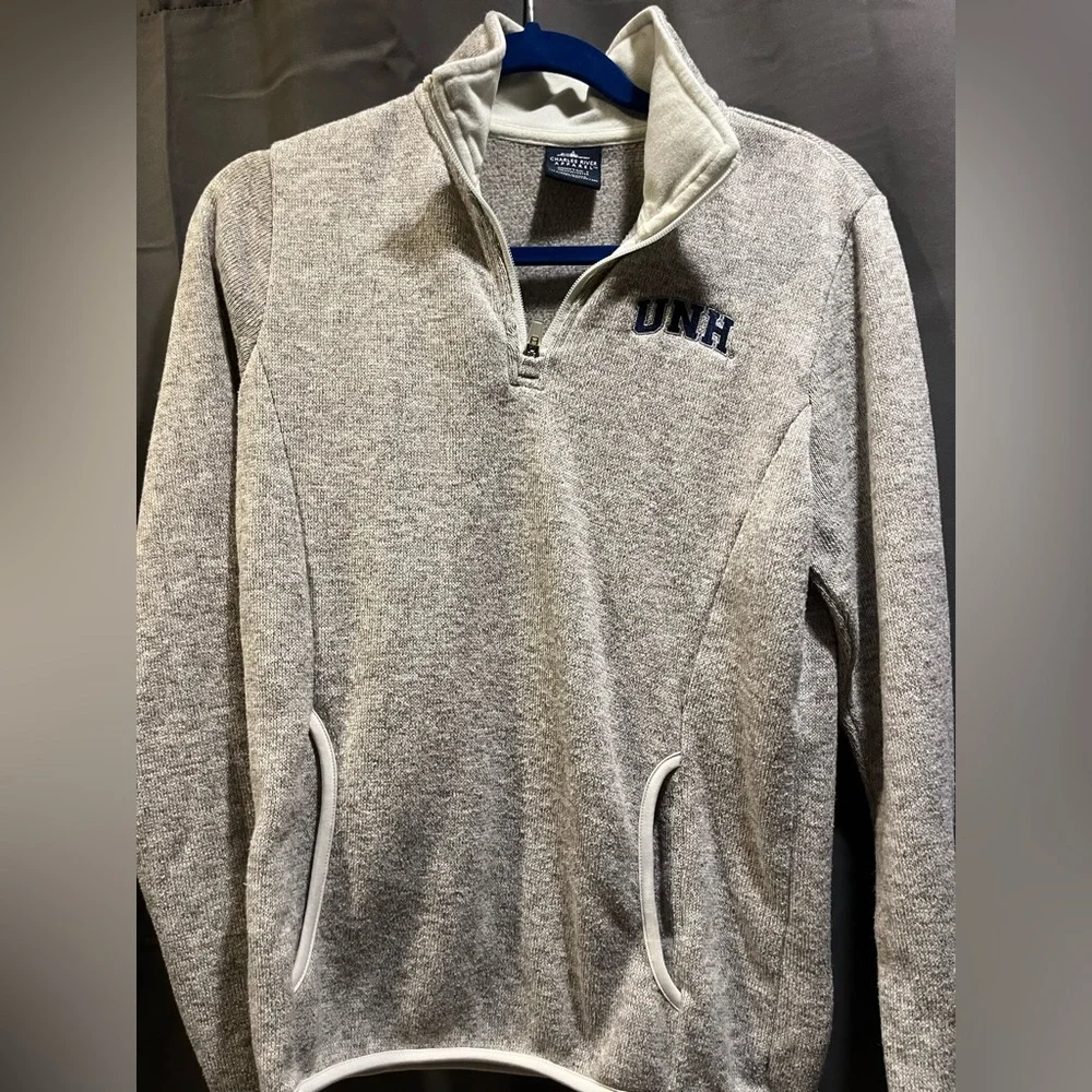 pullover - Picture 1 of 1